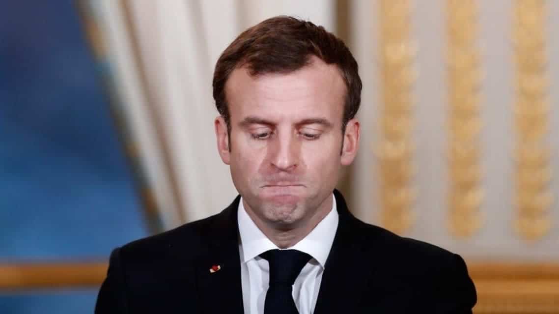 بيضة جديدة في رصيد ماكرون