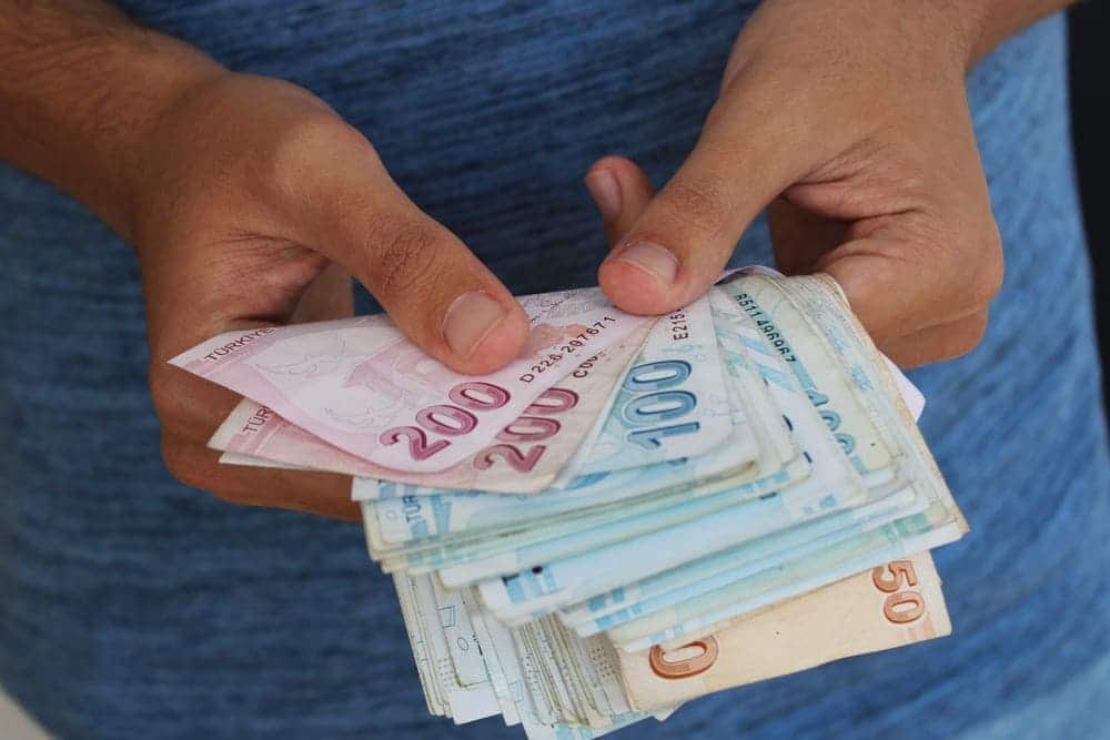 سعر الدولار في تركيا اليوم الإثنين 29-11-2021