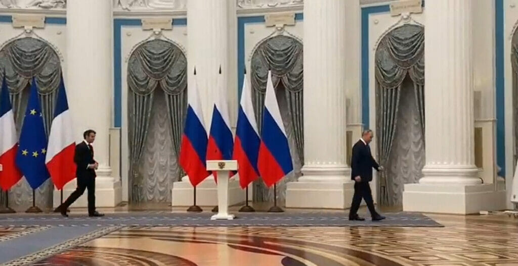 إهانة ماكرون في روسيا