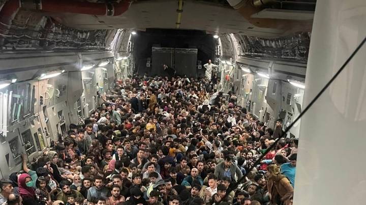 إجلاء الأفغان