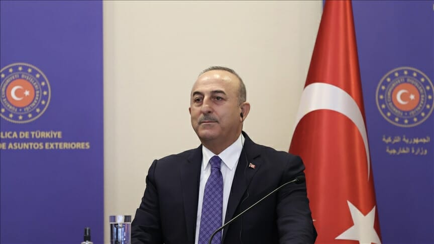 تشاووش أوغلو: يجب العمل معا لمعرفة أبعاد مركز الغاز الدولي