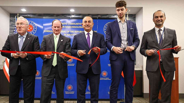 أوغلو يفتتح مبنى جديدا للقنصلية التركية في هيوستن بأمريكا