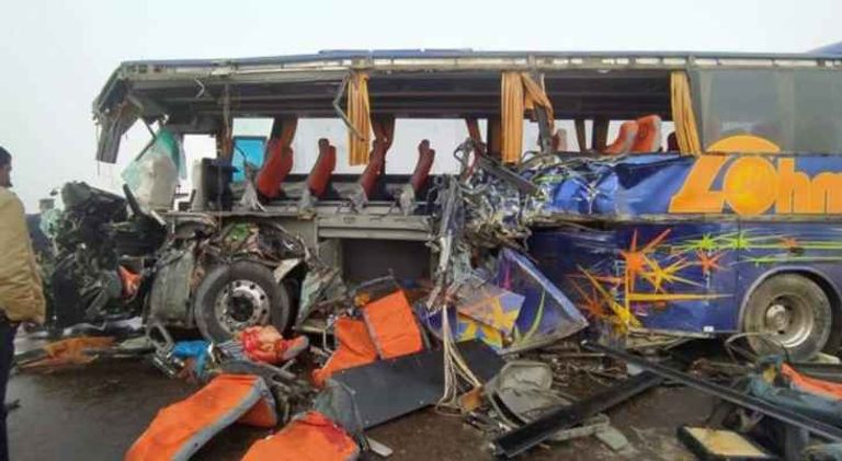 العراق.. مصرع 7 مشجعين وإصابة 30 في حادث مروري