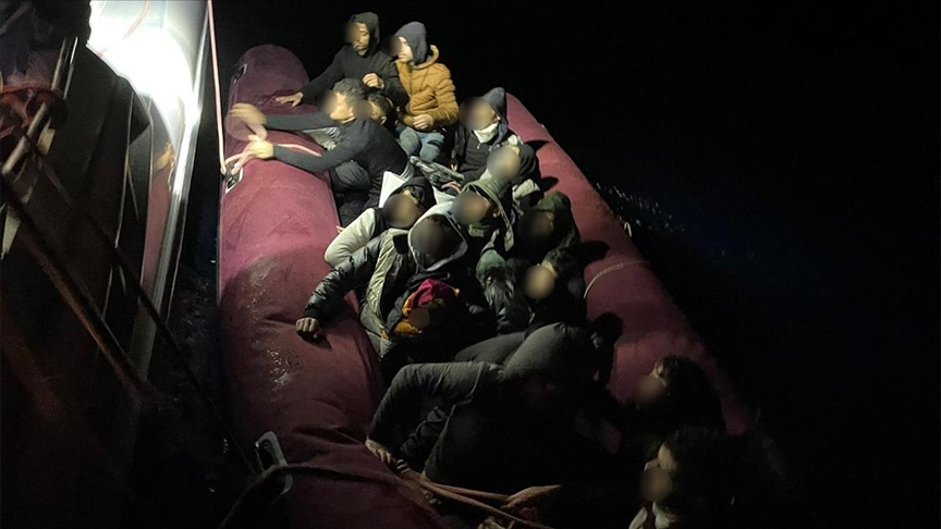 خفر السواحل التركي ينقذ 114 مهاجرا غربي تركيا