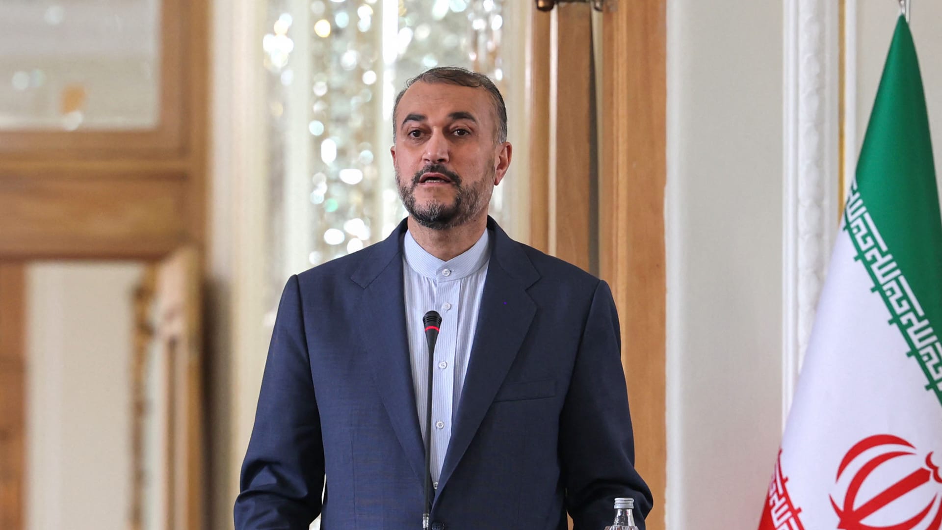 وزير الخارجية الإيراني يرحب بالحوار بين تركيا وسوريا