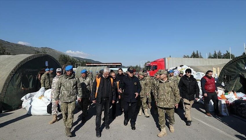 الجيش التركي ينشئ 19 قاعدة دعم لوجستي في مناطق الزلزال