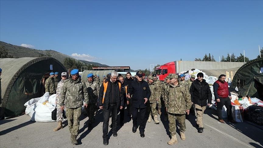 الجيش التركي ينشئ 19 قاعدة دعم لوجستي في مناطق الزلزال