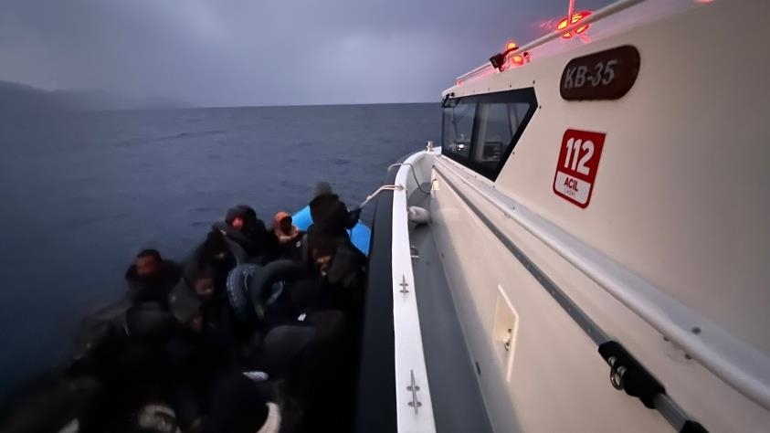 خفر السواحل التركية ينقذ 26 مهاجرا صدتهم اليونان