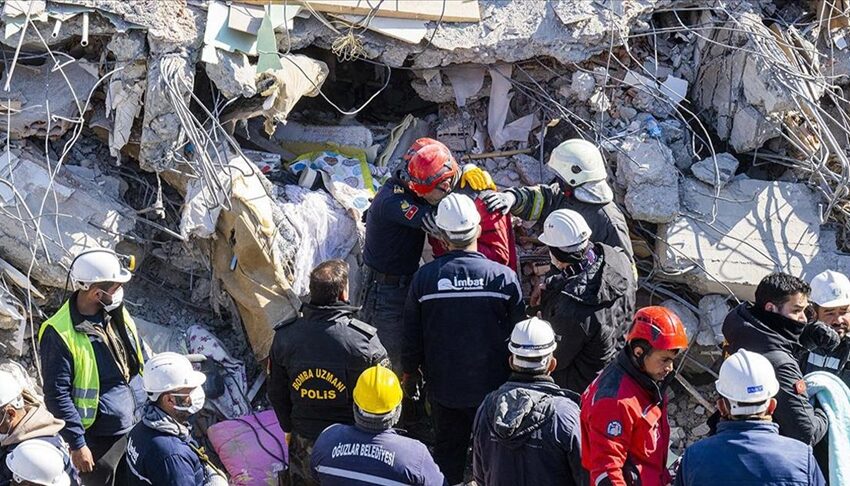  زلزال تركيا.. إنقاذ شخص من تحت الأنقاض بعد 278 ساعة