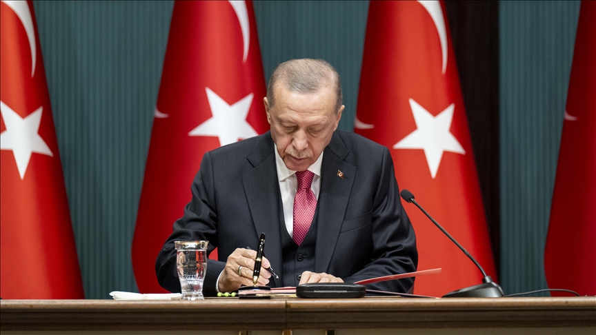أردوغان يوقع مرسوما بتقديم الانتخابات الرئاسية إلى 14 مايو 2023