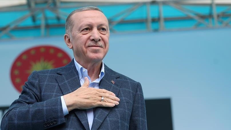 أردوغان: سنشهد تجربة أول قاطرة كهربائية محلية E5000 في 2023