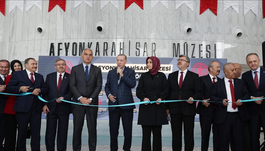 أردوغان يفتتح متحف أفيون قرا حصار