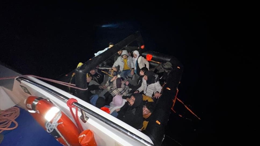  خفر السواحل التركية تنقذ 44 مهاجرا دفعتهم اليونان