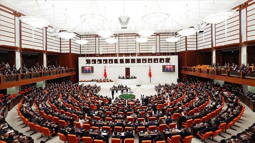  تركيا.. بدء أداء اليمين الدستورية لنواب البرلمان الجدد