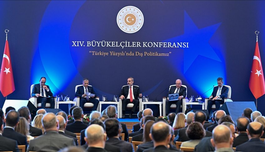  أنقرة تنظم ندوة بعنوان “الأمن في قرن تركيا” بضيافة وزير الخارجية التركي