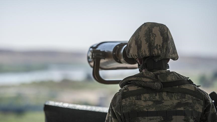 الدفاع التركية تضبط إرهابيين حاولا التسلل من سوريا إلى تركيا