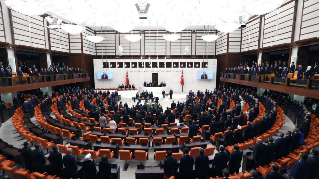 تركيا والدستور الجديد.. هل من فرصة؟