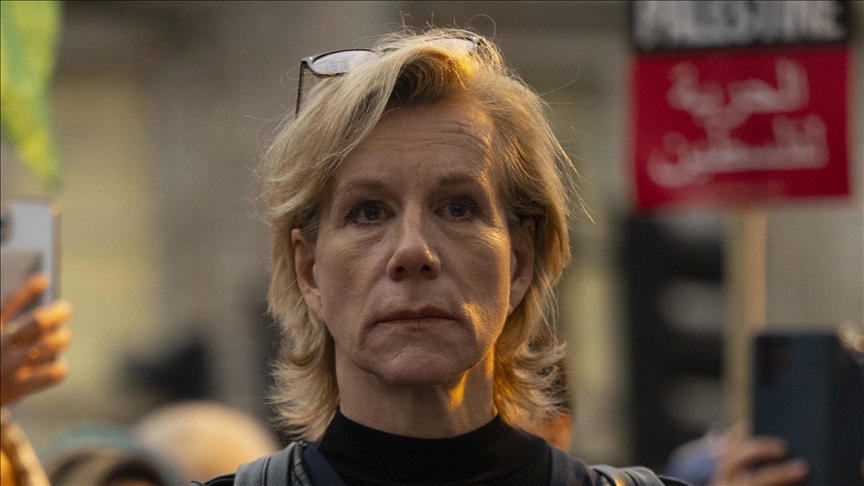 الفنانة جولييت ستيفنسون: لا يمكنني البقاء صامتة إزاء الوضع بغزة