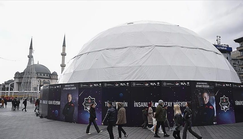 تركيا تستعد لمتابعة رحلة اول رائد فضاء تركي الى المحطة الدولية