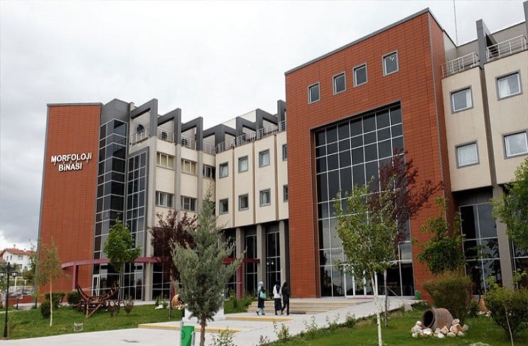 جامعة نجم الدين أربكان التركية تصدر الرقائق الإلكترونية الى وادي السيلكون الأمريكي