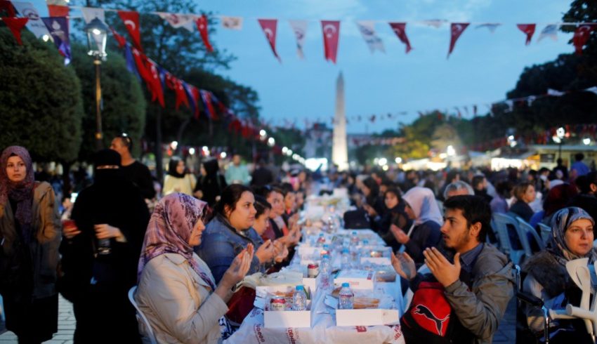  الشؤون الدينية التركية تحدد صدقة الفطر وفدية الصيام 2024