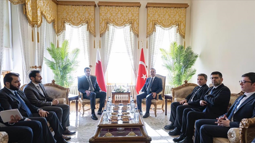 تركيا وقطر تتباحثان في قطاعات التكنولوجيا والسيارات والبتروكيماويات
