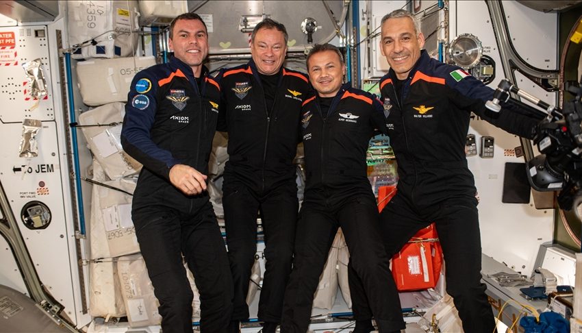 فريق أكسيوم ميشن3 يغادر محطة الفضاء الدولية