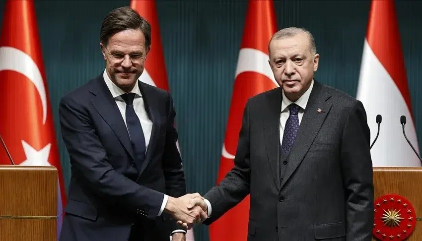  أردوغان وروته يبحثان العلاقات الثنائية بين تركيا وهولندا