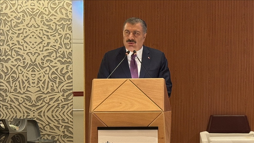 وزير الصحة التركي: الكرامة الإنسانية تُداس في غزة