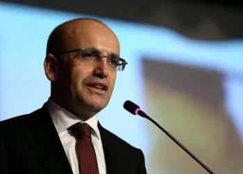 وزير المالية التركي يؤكد انخفاض التضخم إلى أقل من 20 بالمئة في هذا الموعد