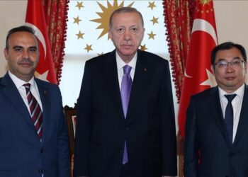 أردوغان يستقبل رئيس شركة شيري الصينية