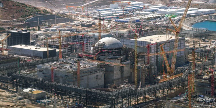 روسيا توفر لمحطة آق قويو النووية التركية معدات ضرورية من دول صديقة