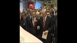 أردوغان يحضر مراسم تسليم المروحية “غوكباي تي 625” في شركة توساش الصناعات الدفاعية في العاصمة أنقرة