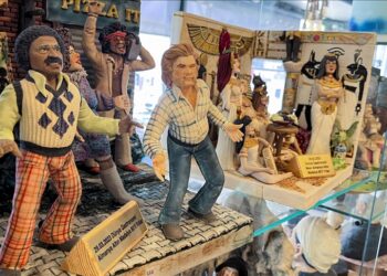 تشاناق قلعة التركية.. محل حلويات بنكهة هوليوود