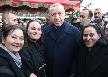 الرئيس أردوغان يهنئ المسلمين بليلة الرغائب