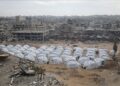 IHH التركية تنصب خيما للعائلات الفلسطينية في غزة