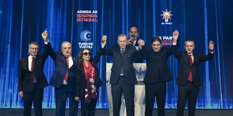 تركيا.. هل تعكس التغييرات القيادية تحولا إستراتيجيا في حزب العدالة والتنمية؟