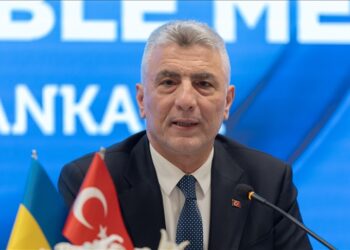 وزير التجارة التركي: نهدف لرفع حجم التجارة مع أوكرانيا إلى 10 مليارات دولار