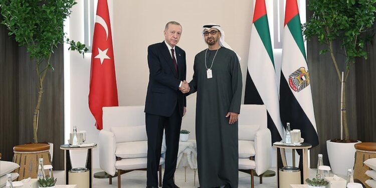 مباحثات هاتفية بين الرئيس أردوغان ونظيره الإماراتي