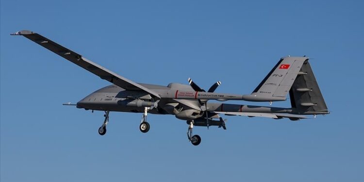 وفد كولومبي إلى تركيا للاطلاع على ميزات مسيرات بيرقدار