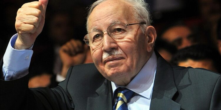 نجم الدين أربكان.. 14 عاما على رحيل مؤسس الحركة الإسلامية بتركيا