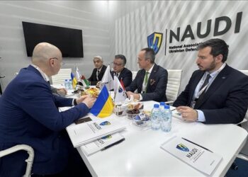 تركيا وأوكرانيا توقعان مذكرة تفاهم شاملة بمجال الصناعات الدفاعية