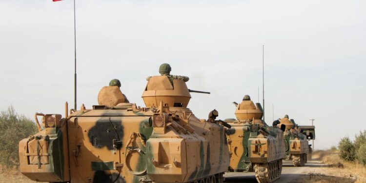 تركيا تعزز وجودها العسكري شمالي سورية بإنشاء قاعدة في مطار منغ