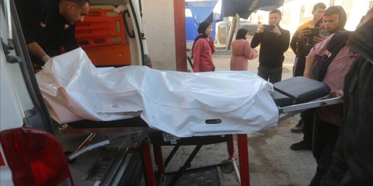 قطاع غزة.. 24 شهيداً فلسطينياً جراء غارات جوية إسرائيلية