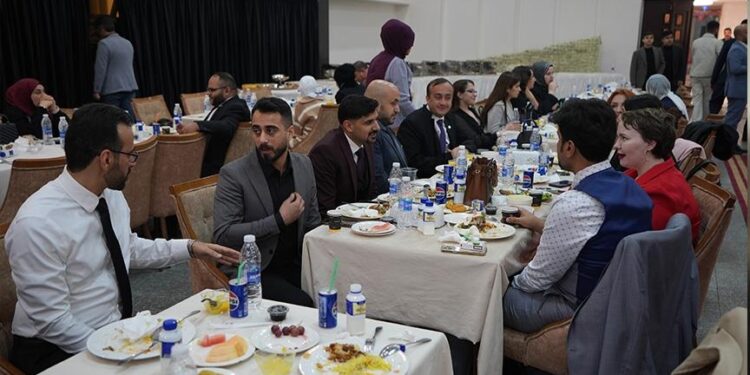 وقف المعارف التركي ينظم إفطارًا رمضانيًا في بغداد