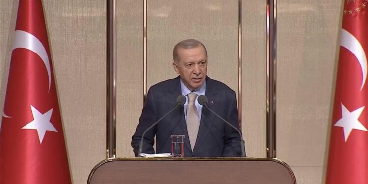 أردوغان: أحفاد ألب أرسلان وصلاح الدين لن يسمحوا بعمليات جديدة للصهاينة بمنطقتنا