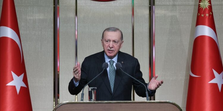 أردوغان: الشعب التركي يواصل وقوفه إلى جانب القدس وفلسطين