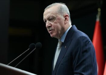 الرئيس أردوغان يتبادل التهاني بعيد الفطر مع عدد من زعماء الدول