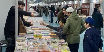 معرض الكتاب الرمضاني بإسطنبول.. وجهة روحانية وثقافية للكبار والصغار