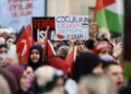غزة تموت.. مئات الأتراك يتظاهرون في بورصا نصرة لفلسطين